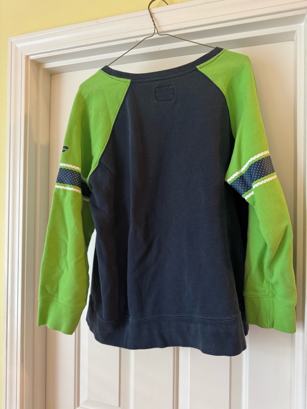 Fanatics Navy and Green Seahawks Womens Sweatshirt Pullover - Picture 2 of 3